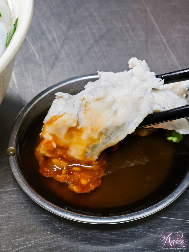 【高雄美食】大溝頂虱目魚米粉湯。鹽埕區60年老字號庶民小吃！在地人最愛的巷弄早餐