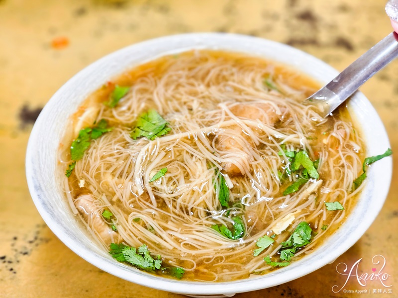 【鹿港美食】蚯蚓龍山麵線糊。在地人最愛的庶民早餐！鹿港第一市場排隊麵線糊
