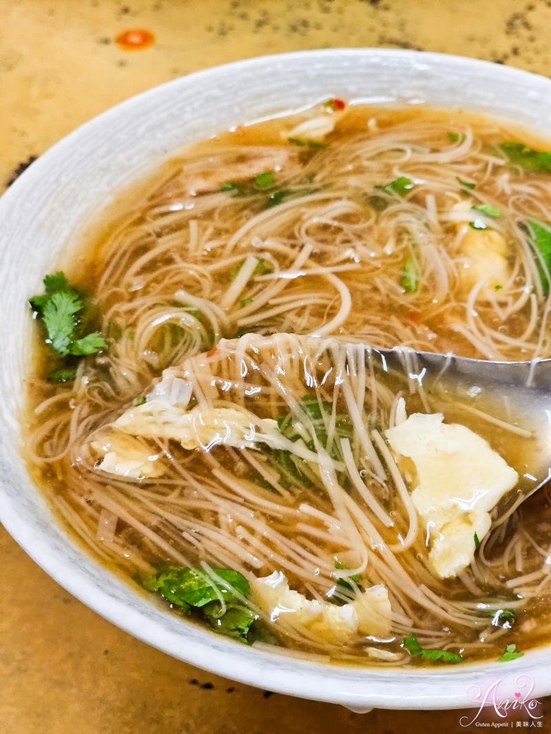 【鹿港美食】蚯蚓龍山麵線糊。在地人最愛的庶民早餐！鹿港第一市場排隊麵線糊