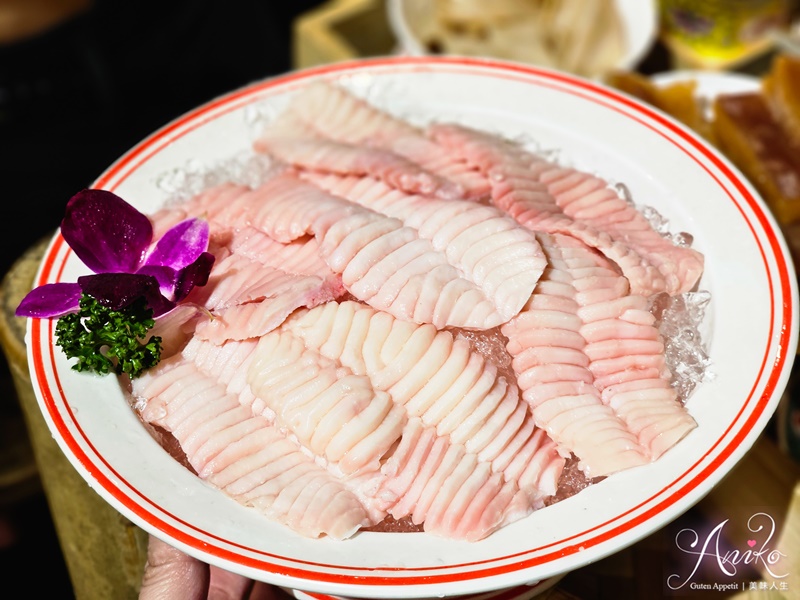 【台北美食】龍門陣四川火鍋八德店。台北四川火鍋推薦！成都市場風裝潢~九宮格套餐、炸酥肉、吊龍全上桌