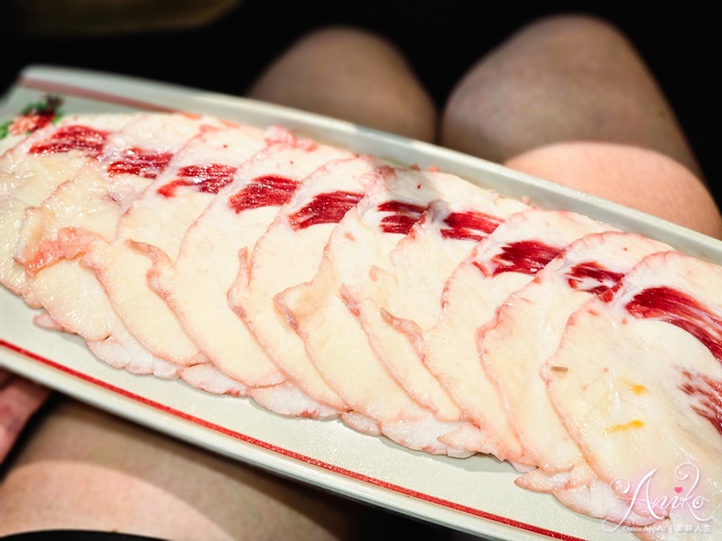 【台北美食】龍門陣四川火鍋八德店。台北四川火鍋推薦！成都市場風裝潢~九宮格套餐、炸酥肉、吊龍全上桌