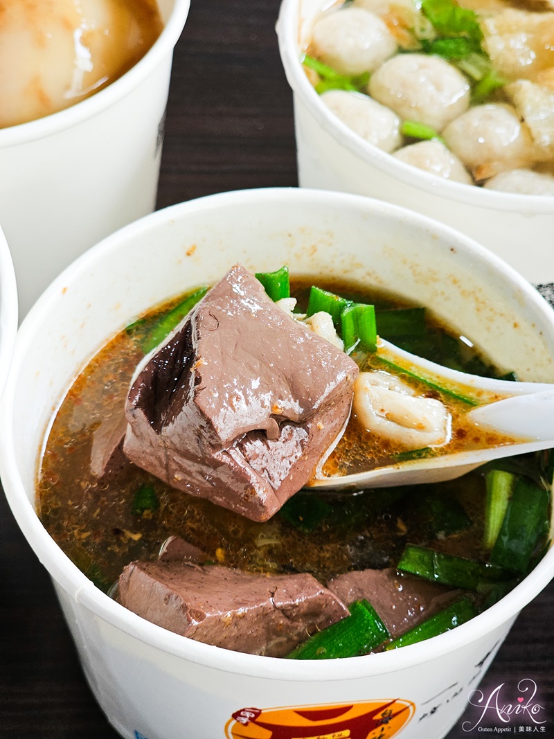 【台北美食】一甲子餐飲。萬華老字號焢肉飯！連續5年米其林必比登推薦～焢肉飯、油條魚丸湯、碗粿通通只要百元有找