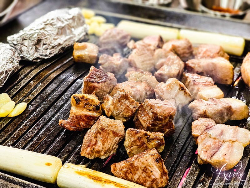 【台北美食】金豬食堂。連續七年米其林指南推薦！韓國燒肉神店來台進駐中山站