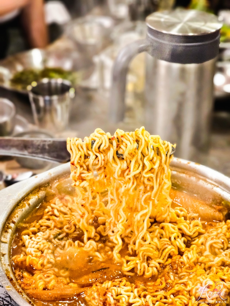【台北美食】金豬食堂。連續七年米其林指南推薦！韓國燒肉神店來台進駐中山站