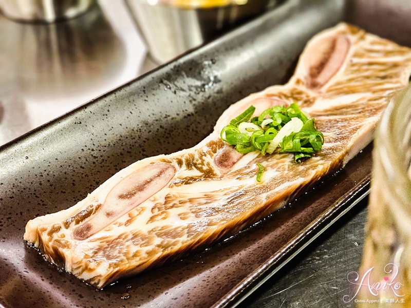【台北美食】金豬食堂。連續七年米其林指南推薦！韓國燒肉神店來台進駐中山站