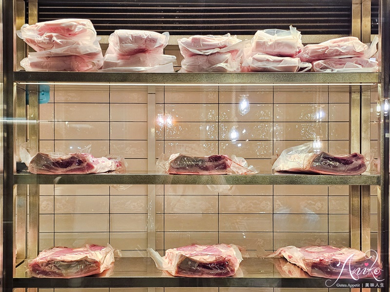 【台北美食】金豬食堂。連續七年米其林指南推薦！韓國燒肉神店來台進駐中山站