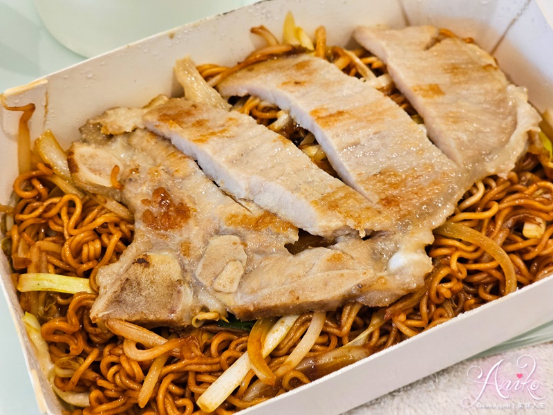 【台北美食】萬芳冰室南京店。來自香港元朗60多年老字號冰室！超讚生炸雞腿、滿滿鑊氣干炒牛河