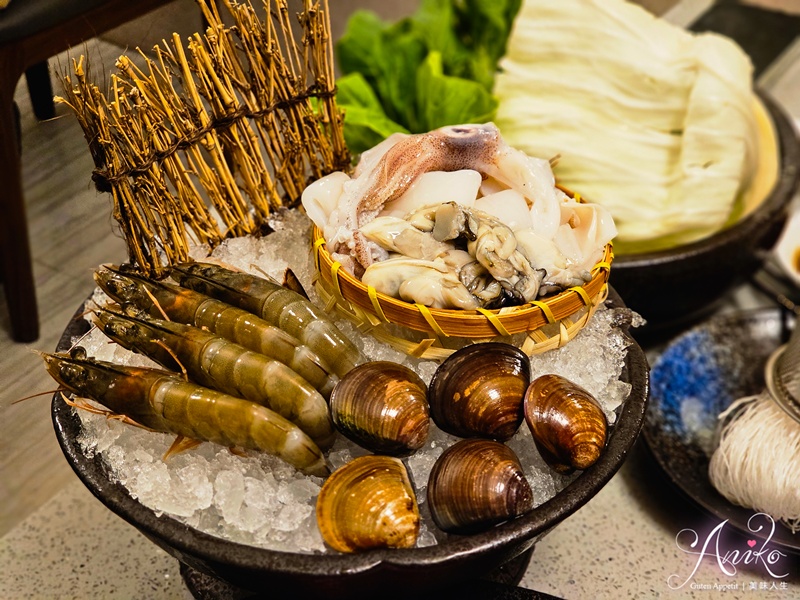 【台北美食】馗心苑。大安區特色川味火鍋！太極鴛鴦鍋讓你和牛、烤魚、海陸鍋一次滿足