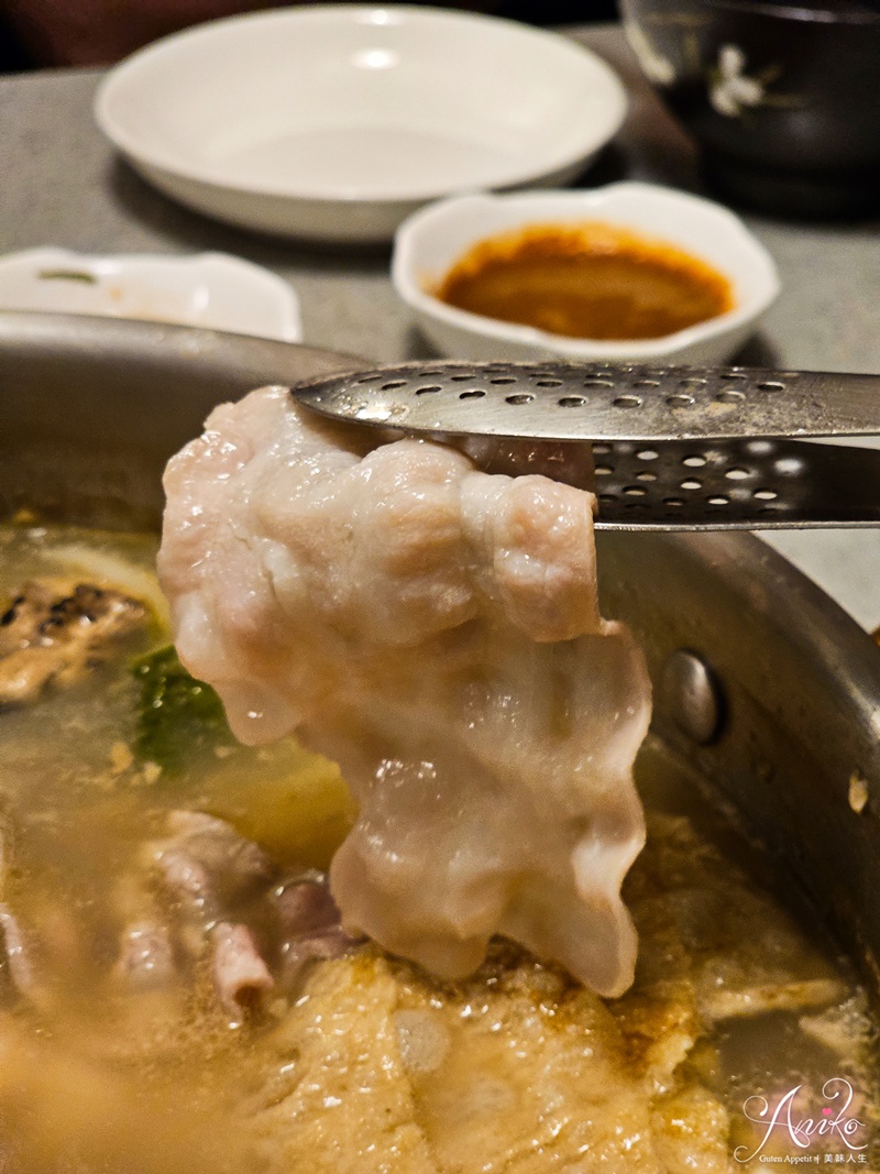 【台北美食】馗心苑。大安區特色川味火鍋！太極鴛鴦鍋讓你和牛、烤魚、海陸鍋一次滿足