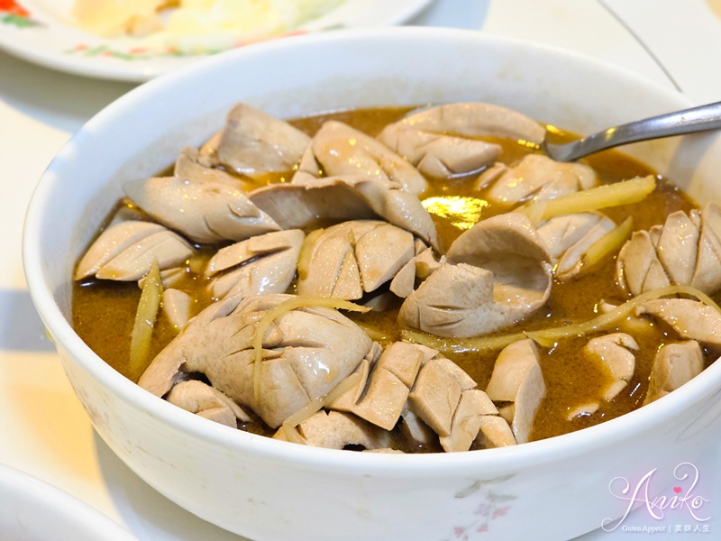 【台北美食】佳佳小吃店。林森北老字號熱炒！40年老味道，經典台式家常菜