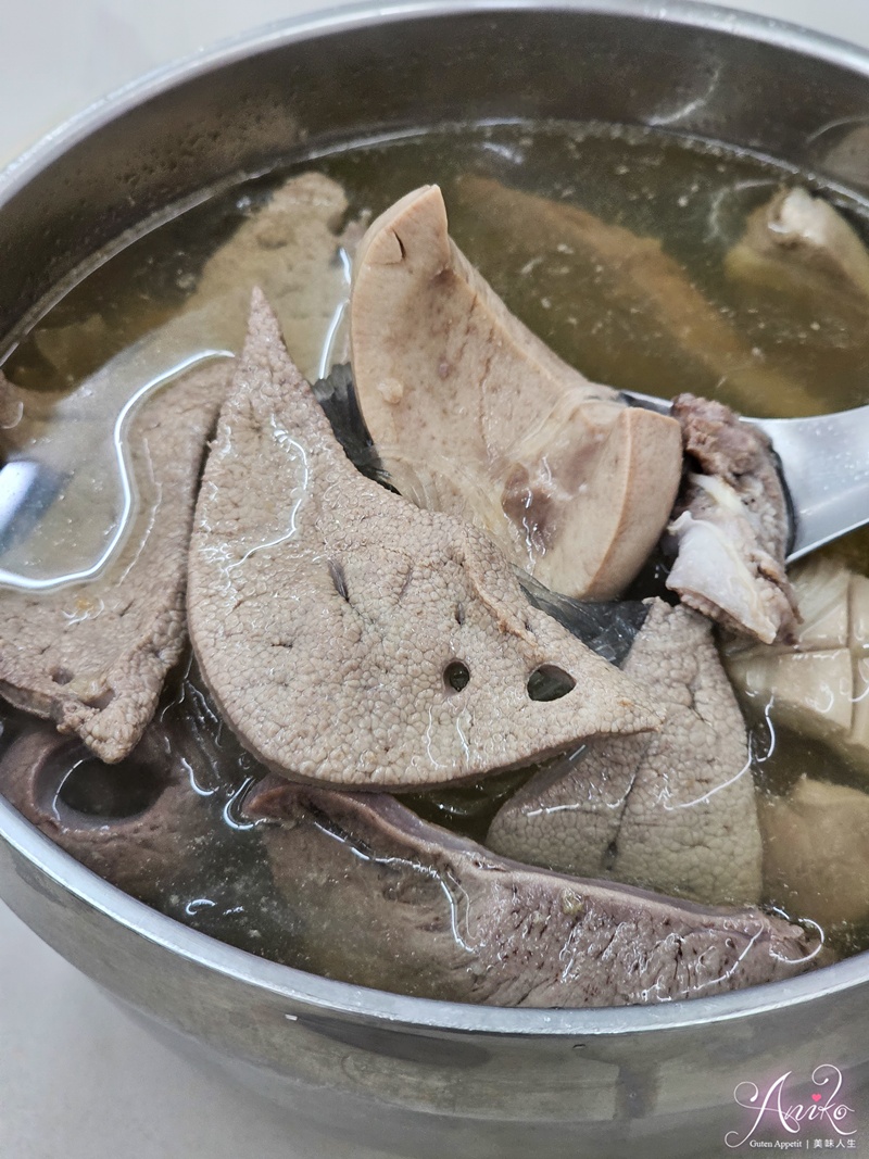 【高雄美食】冬粉王。鹽埕美食50年冬粉老店，乾拌冬粉和綜合湯一次滿足！