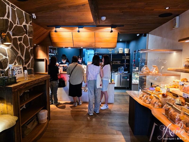 【台北美食】森夜 Bread & Coffee。全台首家奶油界LV專門店！使用ÉCHIRÉ 艾許奶油的烘焙小木屋