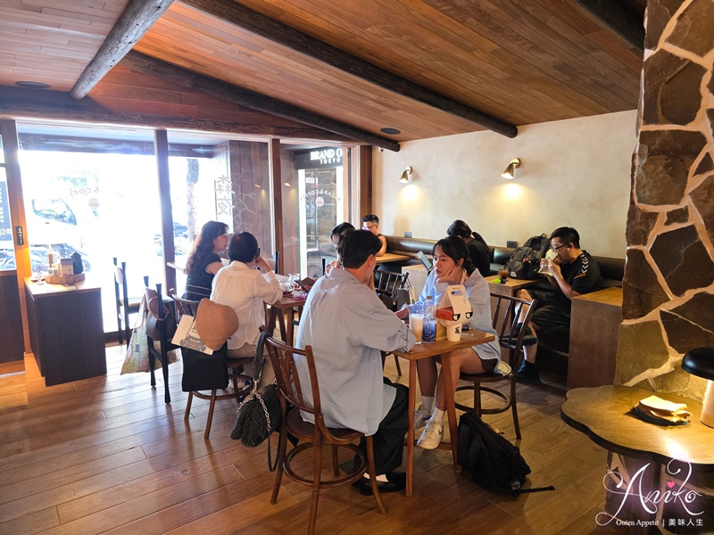 【台北美食】森夜 Bread & Coffee。全台首家奶油界LV專門店！使用ÉCHIRÉ 艾許奶油的烘焙小木屋