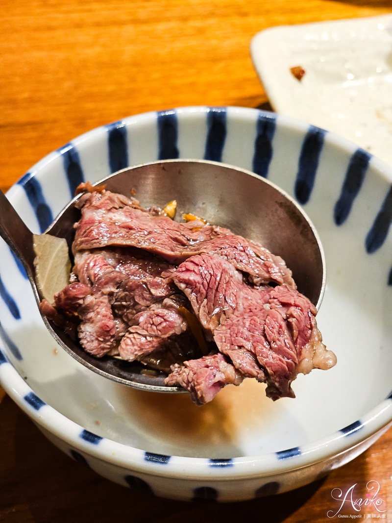 【台北美食】牛肆。台北預約困難溫體牛肉鍋！上選部位加上蔬果湯頭超好吃