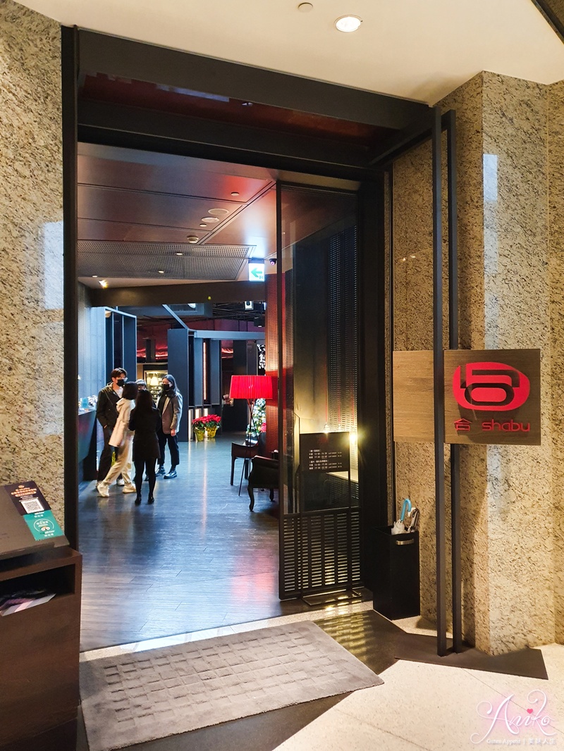 【台北美食】合shabu。信義區頂級鍋物推薦！專人桌邊服務，澎湃海鮮和鮮美牛肉過節最有儀式感