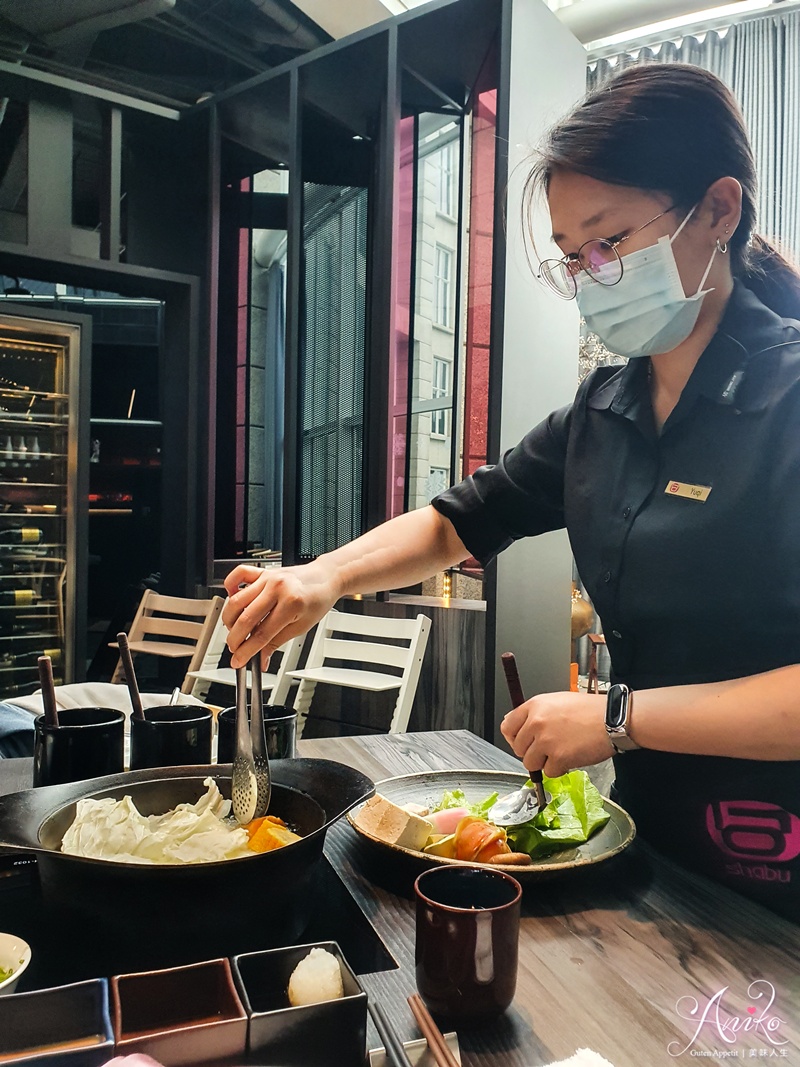 【台北美食】合shabu。信義區頂級鍋物推薦！專人桌邊服務，澎湃海鮮和鮮美牛肉過節最有儀式感