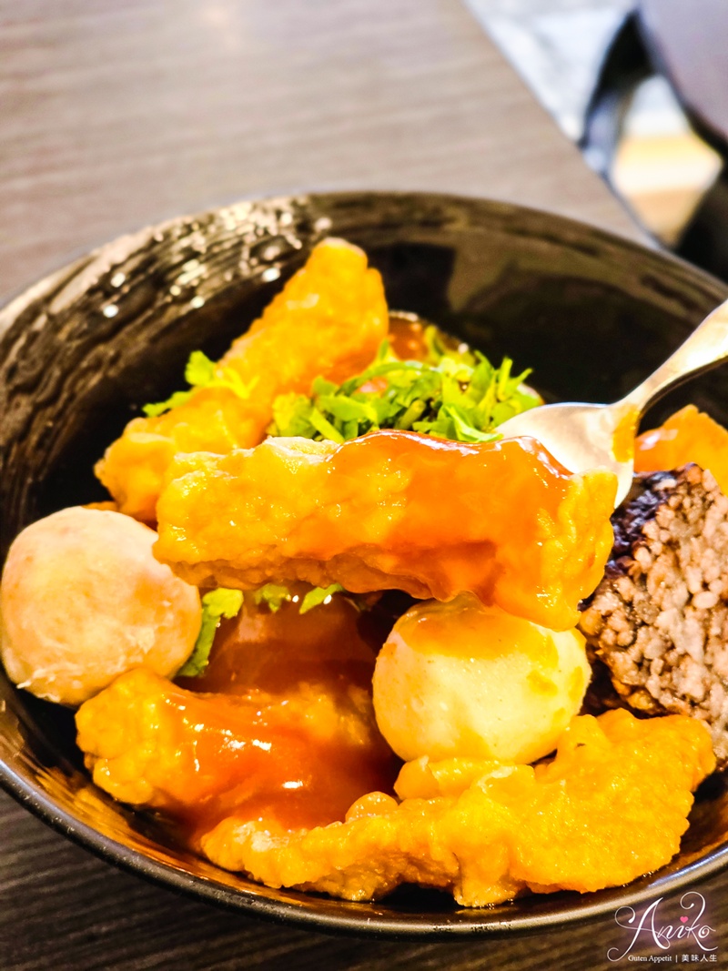 【台北美食】老姐弟麵線甜不辣專賣店。頂溪捷運美食！小卷、鮮蝦、蚵仔爆量海鮮麵線超享受