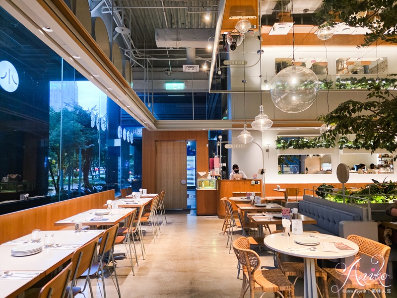【台北美食】小小樹食敦南店。信義安和站美食！宛如在都會小森林中用餐，創意蔬食首選