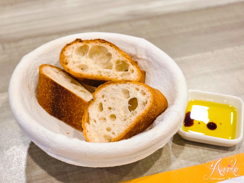【台北美食】金叉子義廚小巨蛋店。松山義式餐廳推薦！小巨蛋站超人氣義大利麵