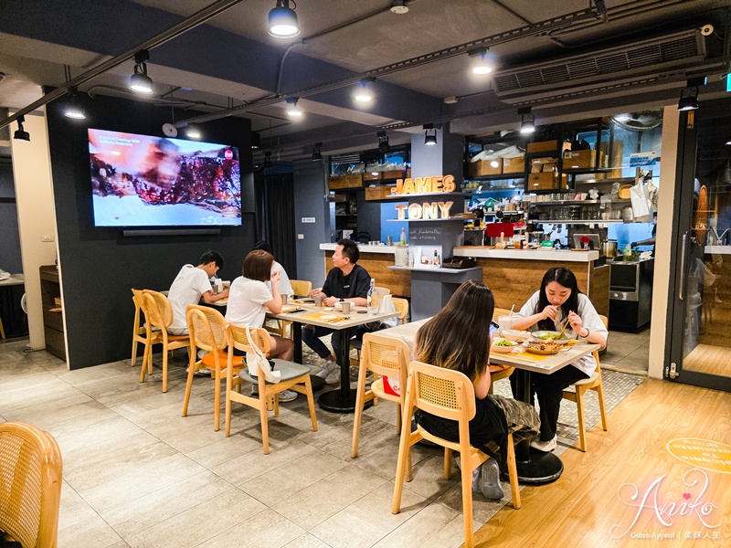 【台北美食】金叉子義廚小巨蛋店。松山義式餐廳推薦！小巨蛋站超人氣義大利麵