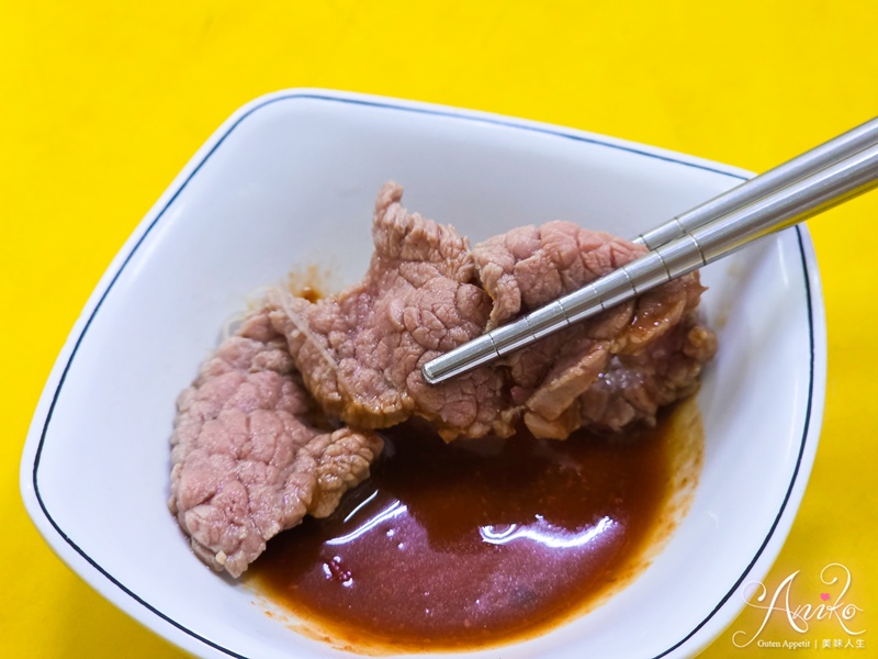 【台北美食】郭家炒牛肉。華西街80年人氣炒牛肉！自製沙茶醬風味鑊氣十足~牛雜湯免費續湯