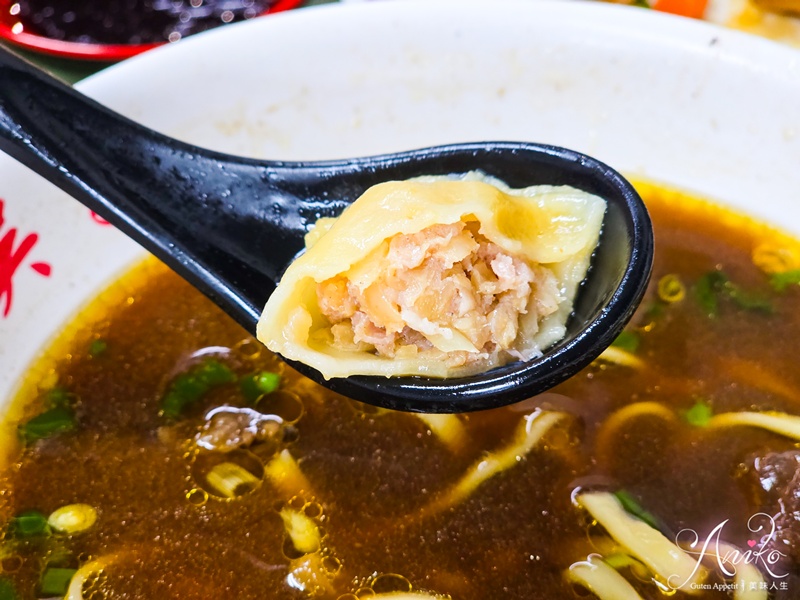 【台北美食】吳家牛肉麵店。北投人氣牛肉麵推薦！韓國美食家白種元也愛的50年老店