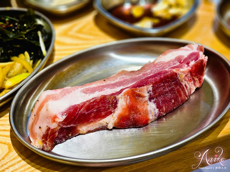 【台北美食】Some Some 韓式烤肉。東區韓式燒肉推薦！小菜豆腐鍋吃到飽太過癮