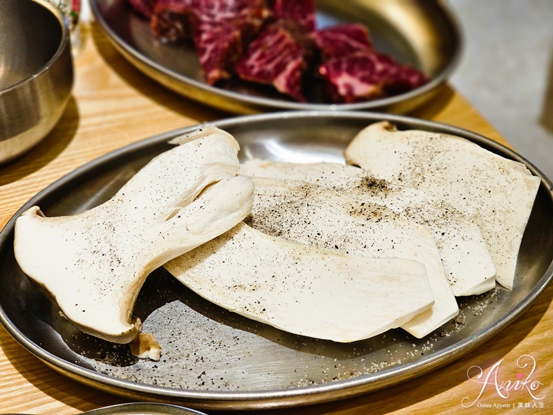 【台北美食】Some Some 韓式烤肉。東區韓式燒肉推薦！小菜豆腐鍋吃到飽太過癮