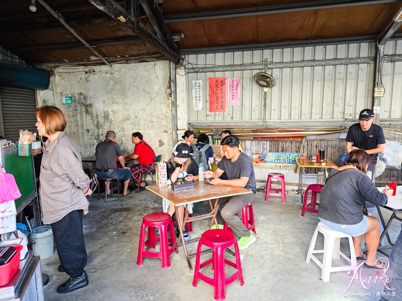 【台南美食】夏林臭豆腐。台南南區排隊20年老店！老饕激推外酥內嫩臭香四溢