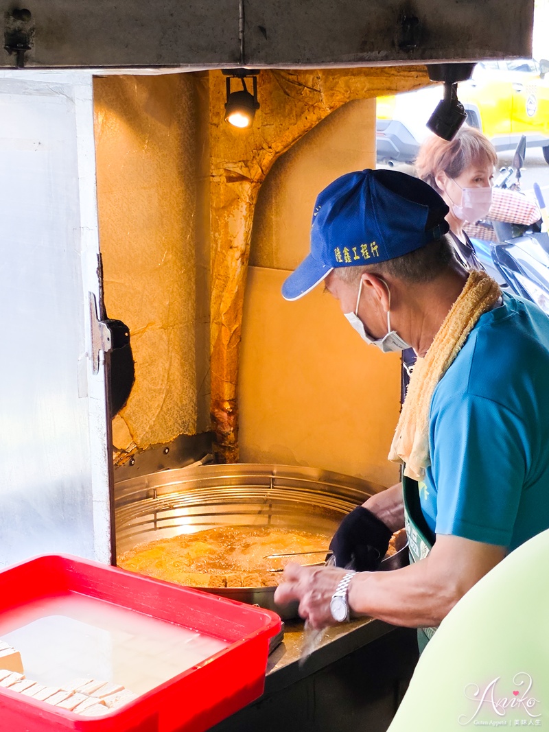 【台南美食】夏林臭豆腐。台南南區排隊20年老店！老饕激推外酥內嫩臭香四溢