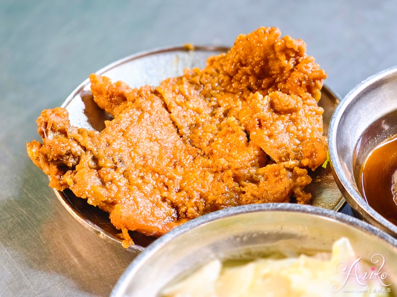 【台北美食】曉迪筒仔米糕。南機場夜市排隊米糕！20年老店~必點滷肉飯和排骨酥湯