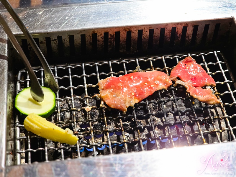 【台北美食】燒肉Smile 大安忠孝店。東區單人烤肉推薦！高CP值海陸套餐~自助生菜飲料吧無限享用