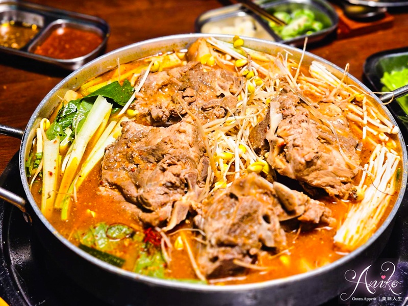 【台北美食】南大門韓國烤肉。台北韓式烤肉推薦！超好吃必點厚切五花肉～喝杯蜂巢瑪格利