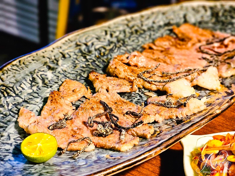 【台北美食】南大門韓國烤肉。台北韓式烤肉推薦！超好吃必點厚切五花肉～喝杯蜂巢瑪格利