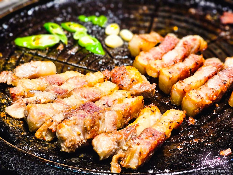【台北美食】南大門韓國烤肉。台北韓式烤肉推薦！超好吃必點厚切五花肉～喝杯蜂巢瑪格利