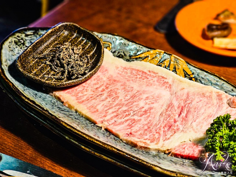 【台北美食】南大門韓國烤肉。台北韓式烤肉推薦！超好吃必點厚切五花肉～喝杯蜂巢瑪格利