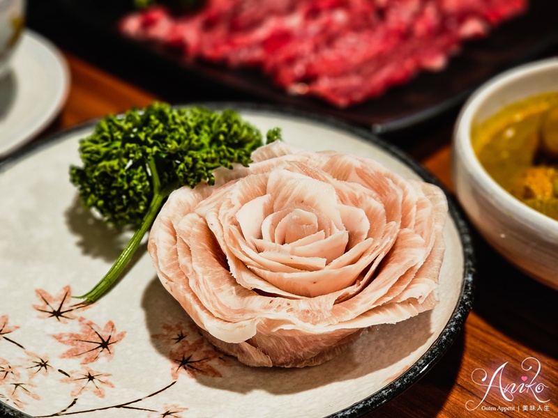 【台北美食】如嫦 卜卜蜆.港式雞煲。中山必吃火鍋!正宗麻辣雞煲一鍋二吃辛辣過癮~卜卜蜆鮮香迷人 【台北美食】如嫦 卜卜蜆.港式雞煲。中山必吃火鍋!正宗麻辣雞煲一鍋二吃辛辣過癮~卜卜蜆鮮香迷人