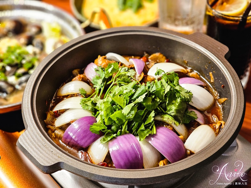 【台北美食】如嫦 卜卜蜆.港式雞煲。中山必吃火鍋!正宗麻辣雞煲一鍋二吃辛辣過癮~卜卜蜆鮮香迷人 【台北美食】如嫦 卜卜蜆.港式雞煲。中山必吃火鍋!正宗麻辣雞煲一鍋二吃辛辣過癮~卜卜蜆鮮香迷人