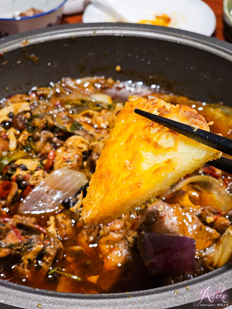 【台北美食】如嫦 卜卜蜆.港式雞煲。中山必吃火鍋!正宗麻辣雞煲一鍋二吃辛辣過癮~卜卜蜆鮮香迷人 【台北美食】如嫦 卜卜蜆.港式雞煲。中山必吃火鍋!正宗麻辣雞煲一鍋二吃辛辣過癮~卜卜蜆鮮香迷人