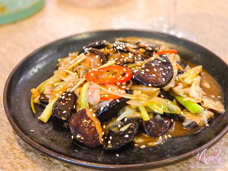 【台南美食】毛蔬亞洲蔬食。台南人氣蔬食餐廳！連續2年米其林推薦，紅燒牛肉湯大驚豔