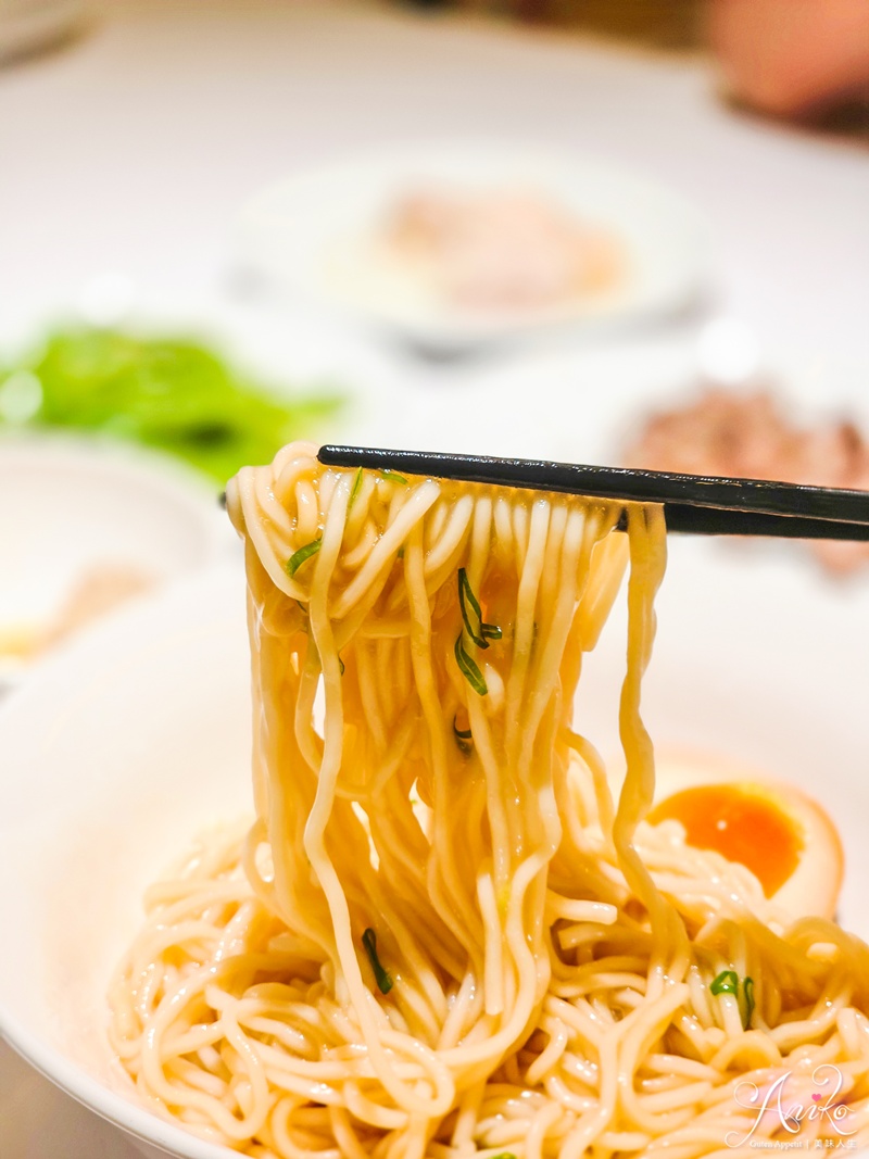 【台北美食】孫麵店。台北預約困難喜相逢私廚新品牌麵館！插旗信義新光三越A11