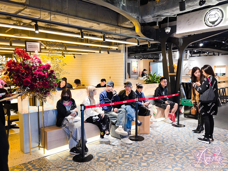 【台北美食】孫麵店。台北預約困難喜相逢私廚新品牌麵館！插旗信義新光三越A11