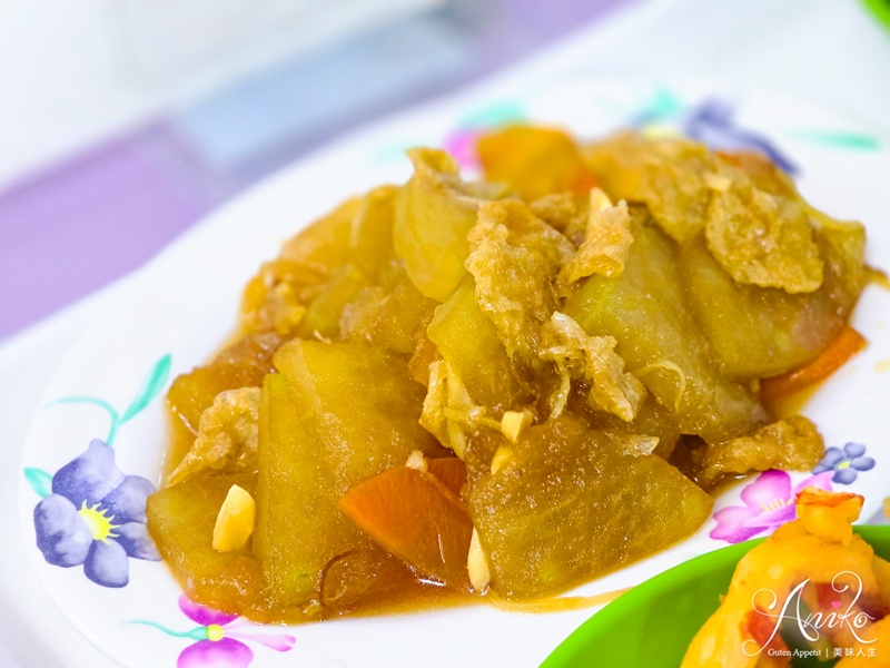 【台北美食】五燈獎豬腳滷肉飯。三重在地人激推40年老店！AI 教父黃仁勳排隊也要吃的滷肉飯