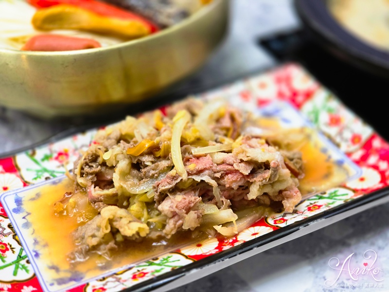 【台北美食】芡芳石頭火鍋。頂溪捷運1分鐘！迷人桌邊爆香湯底，自助吧飲料、冰淇淋吃到飽