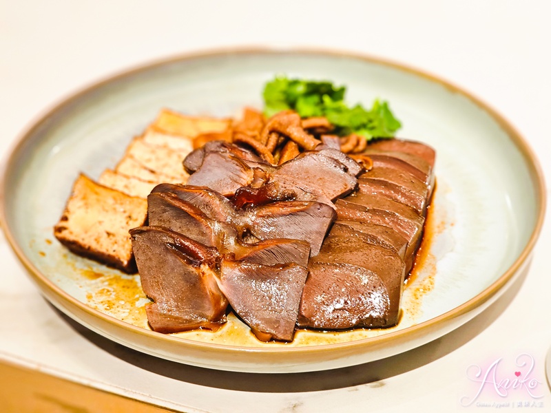 【台北美食】東方樓台北漢來店。南港片皮鴨、港點必吃推薦，高質感粵菜餐廳聚餐首選