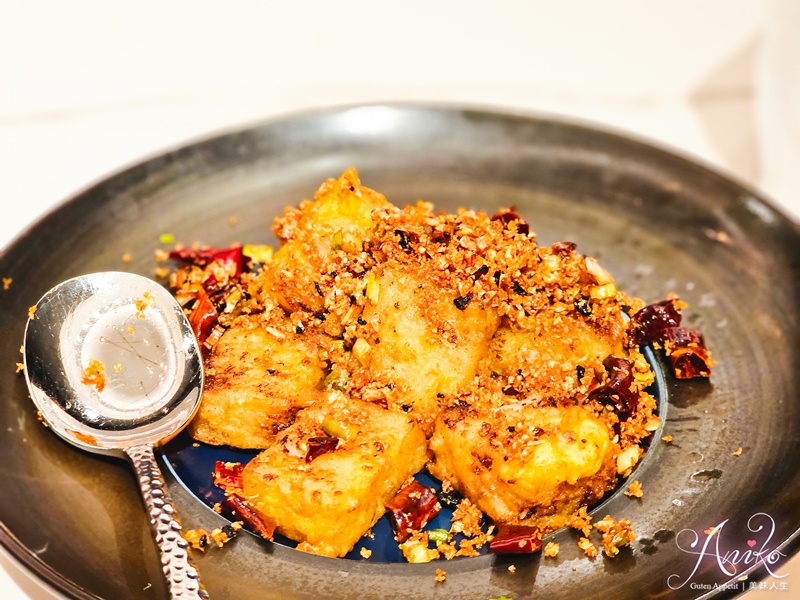 【台北美食】東方樓台北漢來店。南港片皮鴨、港點必吃推薦，高質感粵菜餐廳聚餐首選