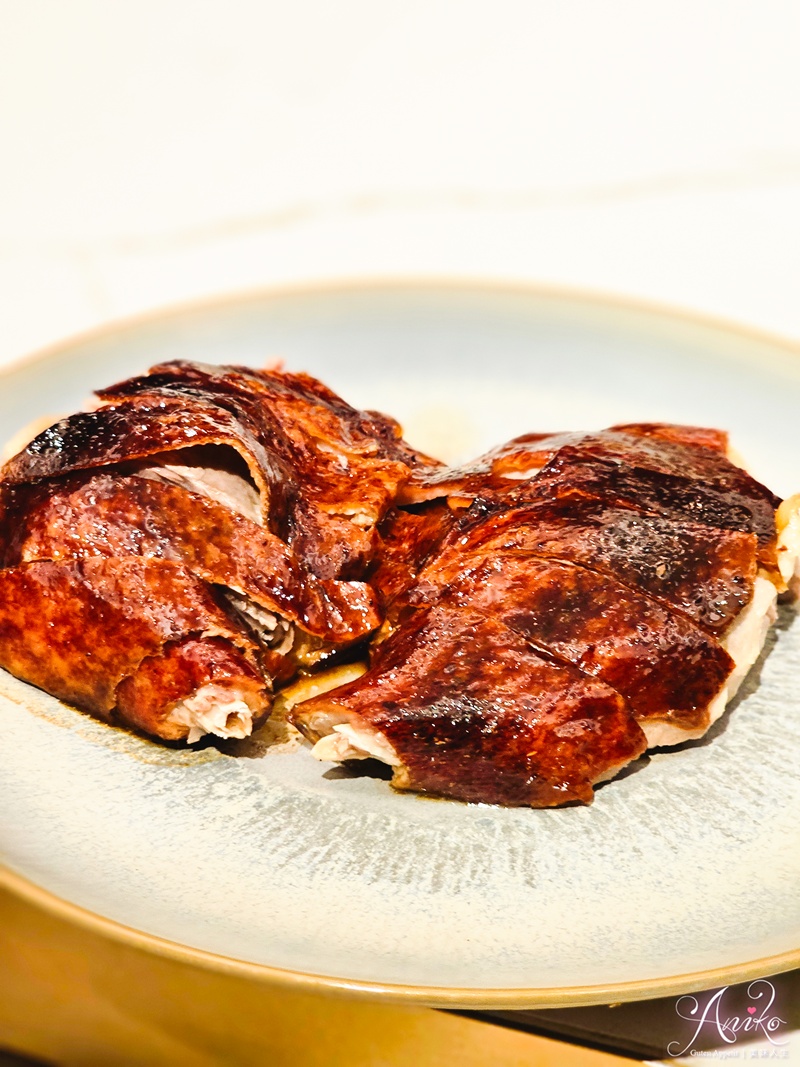 【台北美食】東方樓台北漢來店。南港片皮鴨、港點必吃推薦，高質感粵菜餐廳聚餐首選