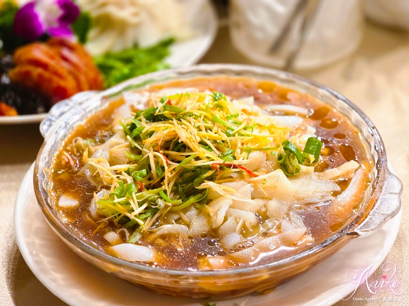 【台北美食】羊成小館。40多年老字號廣東餐館！招牌菜瓊山豆腐、芋泥鴨必點