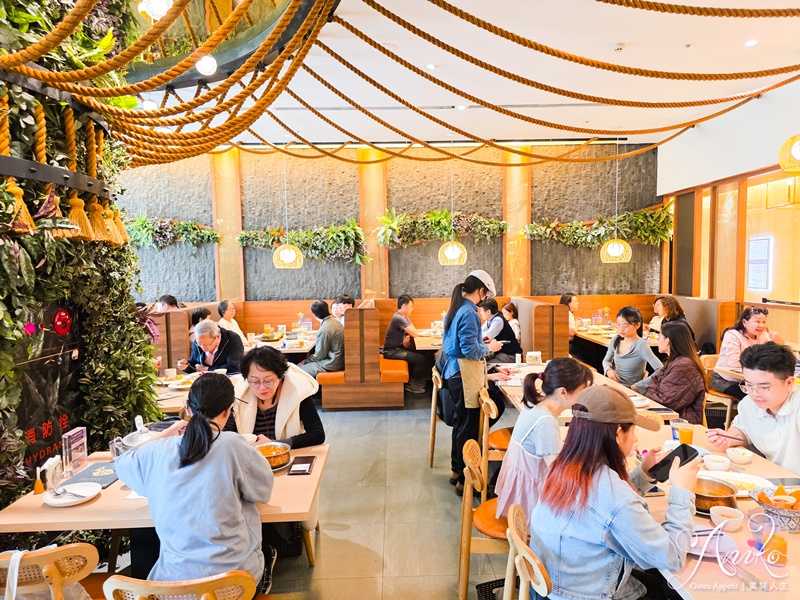 【台北美食】泰集微風信義店。台北泰式料理推薦！單點、吃到飽雙模式，信義區最美泰式餐廳