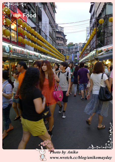 【妮❤吃】我的基隆夜市美食地圖。天婦羅 x 鐤邊趖 x 營養三明治 x 陳記泡泡冰 x 一口吃香腸 x 奶油螃蟹